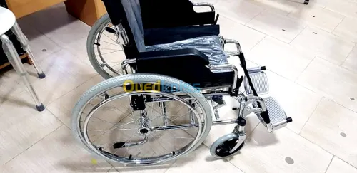 FAUTEUIL ROULANT CHROME ACCOUDOIRS INCLINES