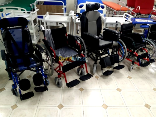 FAUTEUIL ROULANT CHROME ACCOUDOIRS INCLINES