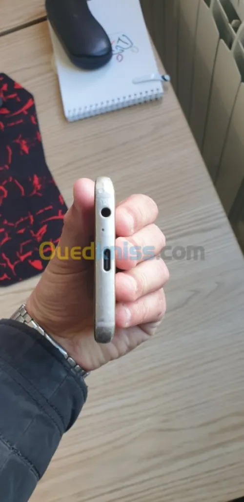 Samsung Galaxy A3 (2017)