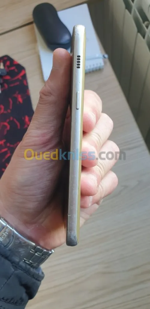 Samsung Galaxy A3 (2017)