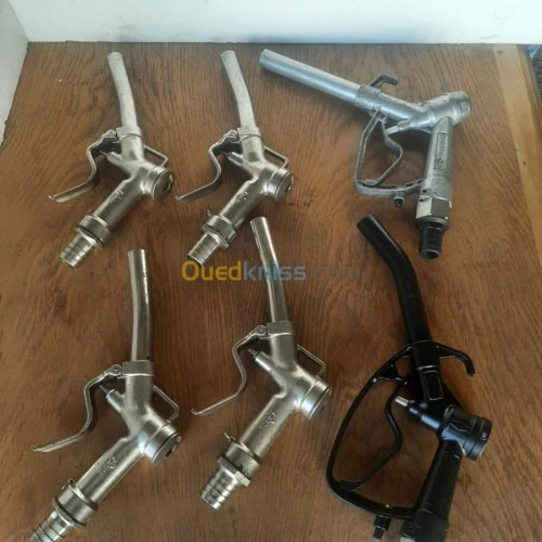 Lot de Pistolets tous fluides 