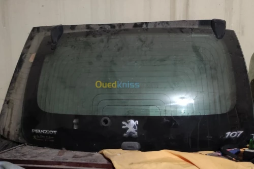 Lunette originale et toit ouvrant 