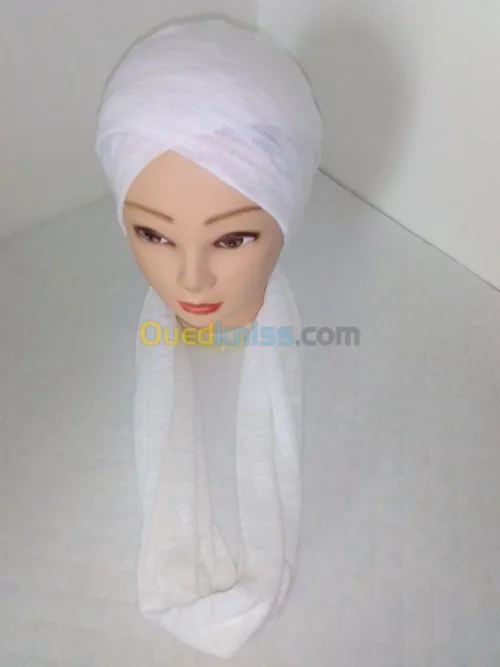 Bonnet avec colle (cach né) 
