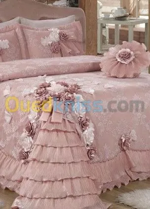 COUVRE LIT 