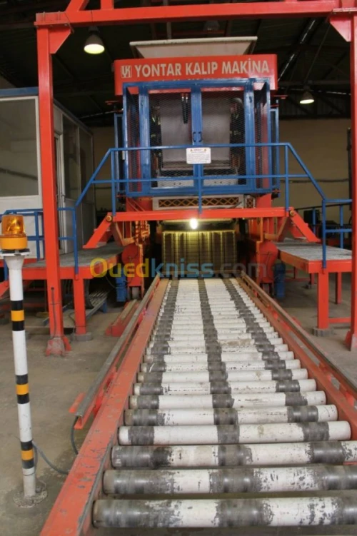 Machine de fabrication de pavée