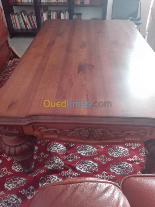 Table de salon en hetre tres massive