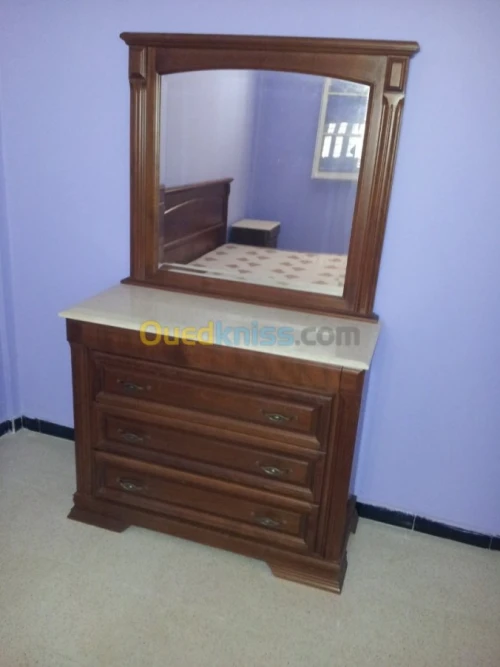 Vends 1 Chambre ā Coucher bois Hêtre