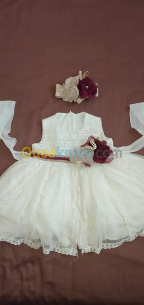 ROBE FILLETE PEU PORTE  