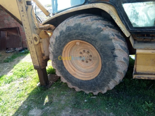 Caterpillar 438c
