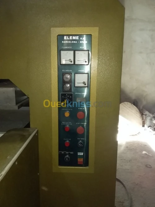 SOUDEUSE HAUTE FREQUENCE 40KW ELEME