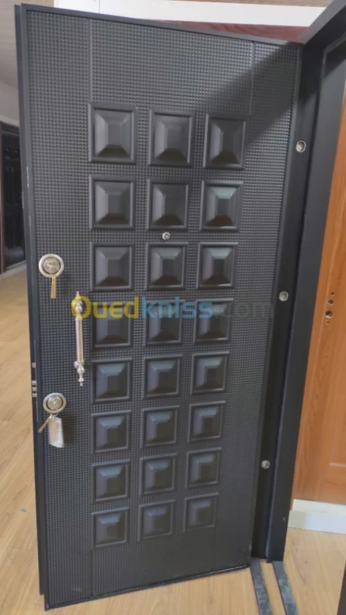 Porte blindée métallique fabricant, porte d'entrée