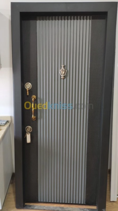 Porte blindée métallique fabricant, porte d'entrée