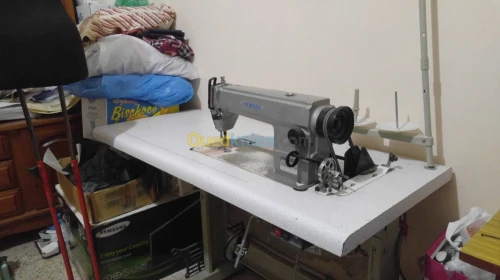 Machine à coudre industrielle Yamata