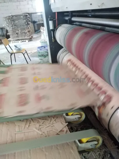 Caisse en carton ondule علب كرتون
