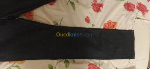 Jean homme Tommy Hilfiger taille 34 