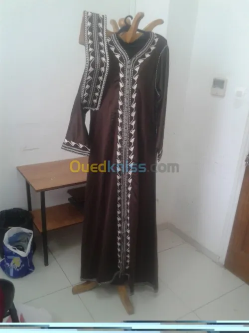 lot de tenues tradionnelles 