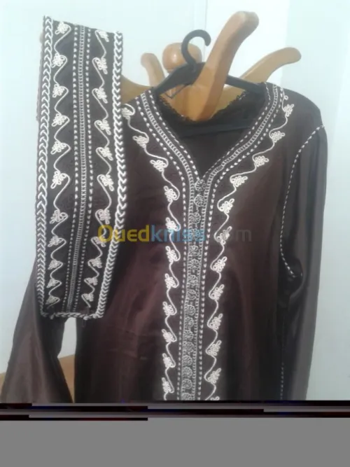 lot de tenues tradionnelles 