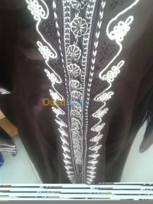 lot de tenues tradionnelles 