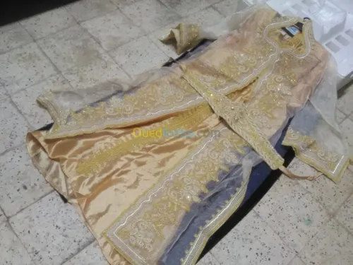 lot de tenues tradionnelles 