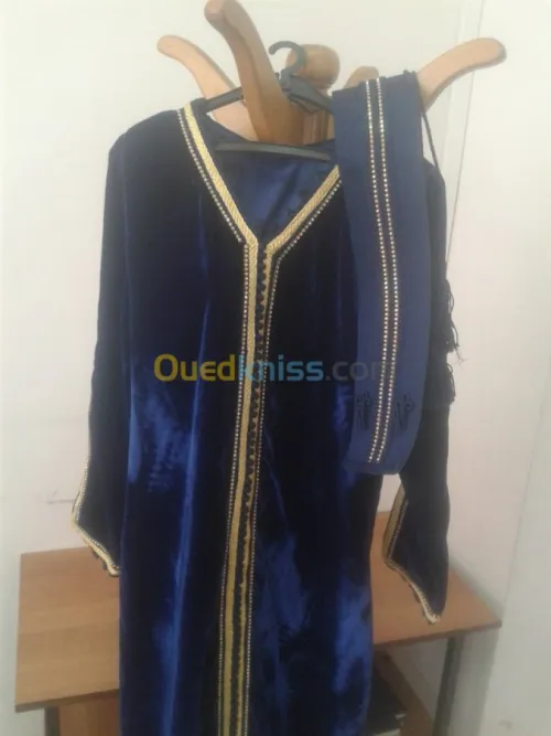 lot de tenues tradionnelles 