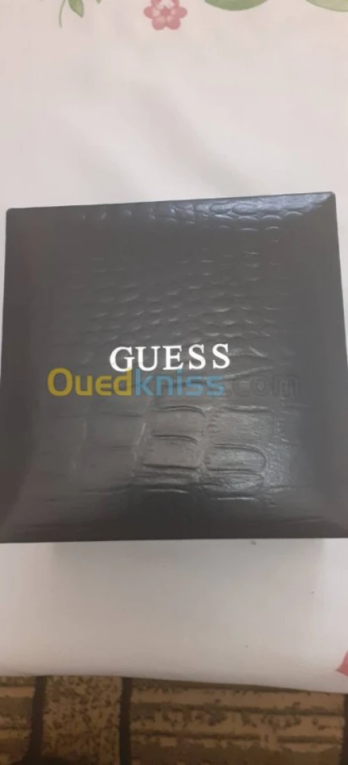 Montre guess 170607l1 pour femme 26 mm