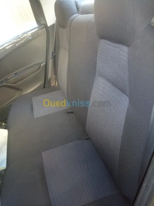 Peugeot 301 2013 Active