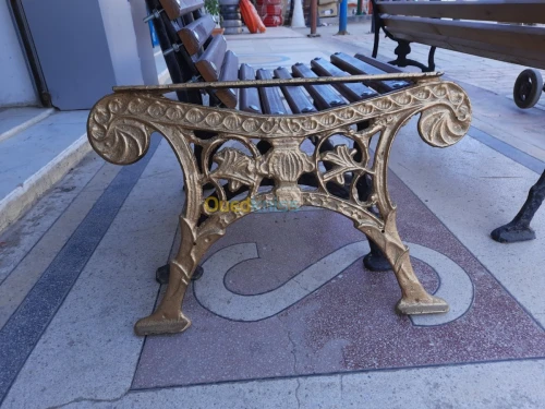 Vente PIEDS EN FONTE TEINTEES