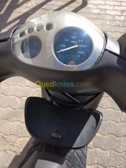 Piaggio 50cc scooter 