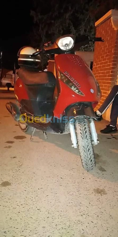 Piaggio 50cc scooter 