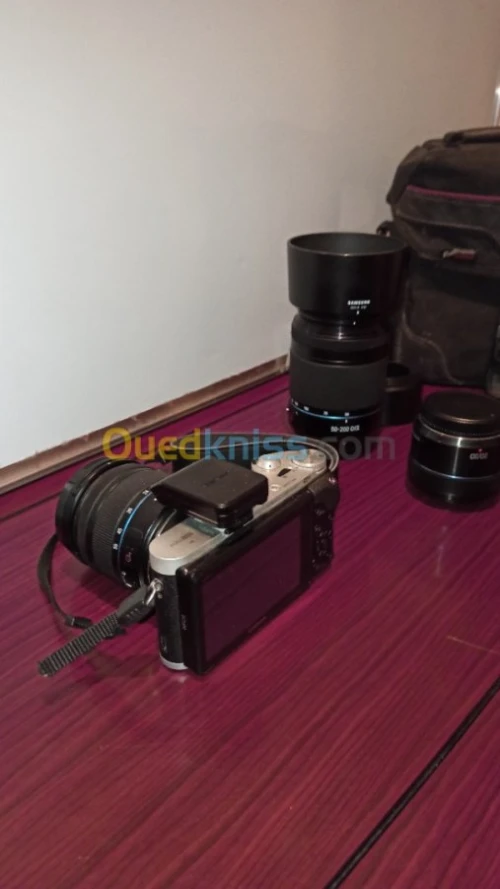 Samsung NX300 + 3 objectifs