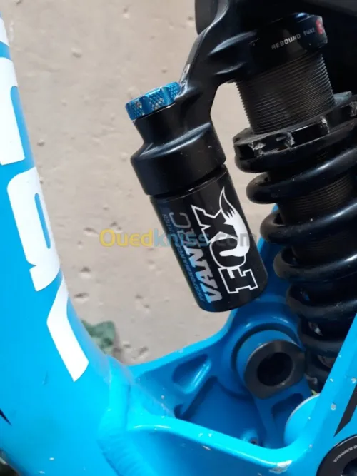 Velo dh commencal supreme