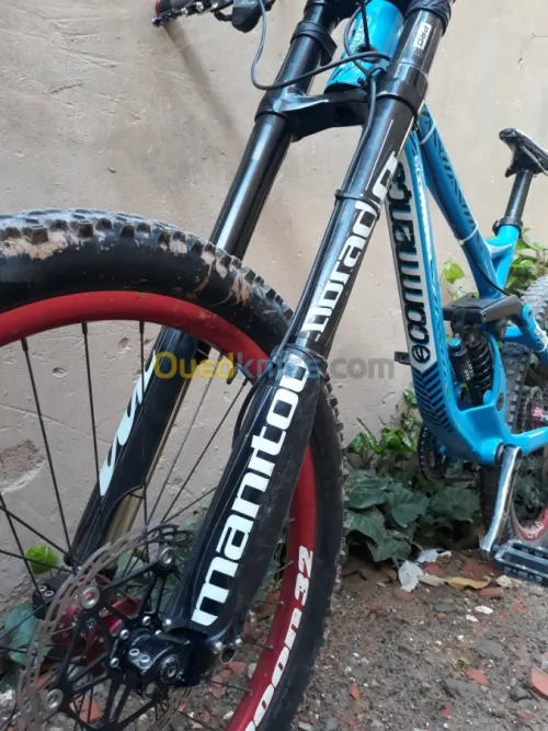 Velo dh commencal supreme