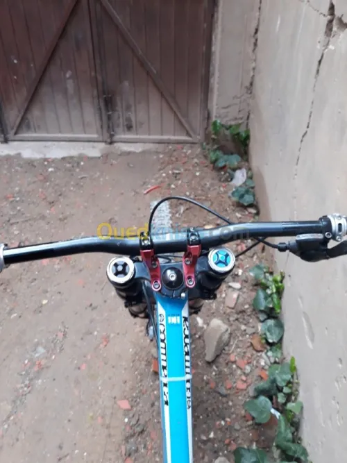 Velo dh commencal supreme