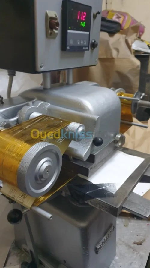 Machine  dorure a chaud et gaufrage 