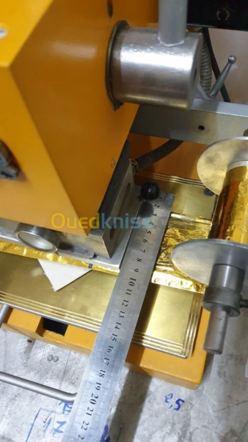 Machine  dorure a chaud et gaufrage 