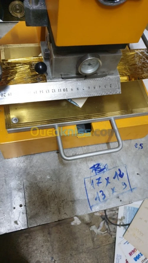 Machine  dorure a chaud et gaufrage 