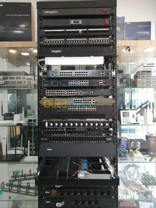 switch Mega / Giga / PoE 5 / 8 / 16 / 24 / 48 Port + SFP