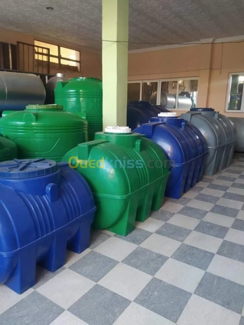 Citerne d'eau plastique 