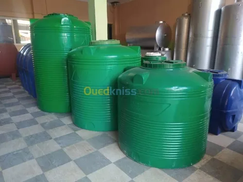 Citerne d'eau plastique 