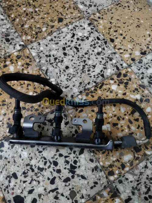 قطع غيار سيارة نيسان ميكرا k13