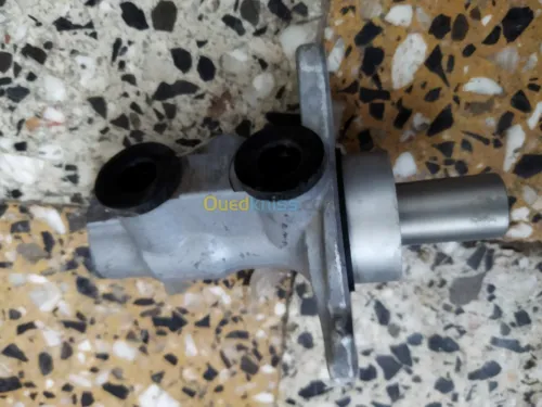 قطع غيار سيارة نيسان ميكرا k13