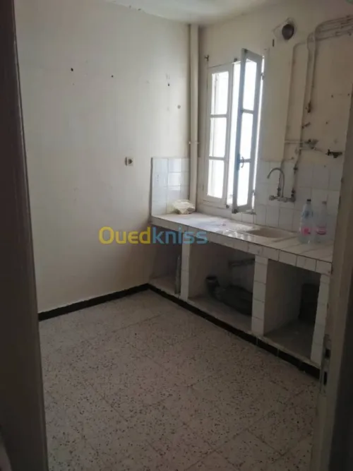 Location Appartement F3 Alger Bouzareah