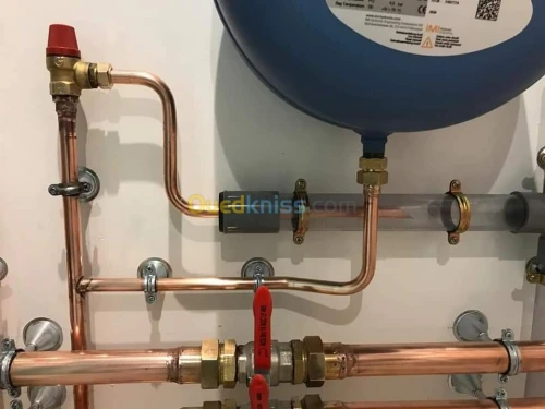  Service / Produit : plombier chauffag