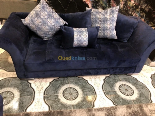 Un salon bleu roi 9 places 