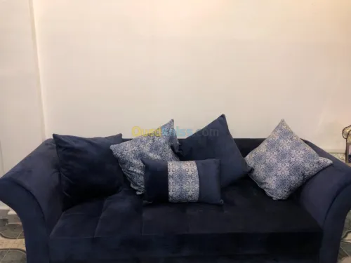 Un salon bleu roi 9 places 