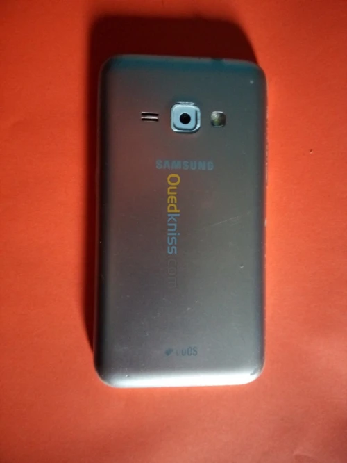 Samsung Galaxy J1 (2016)