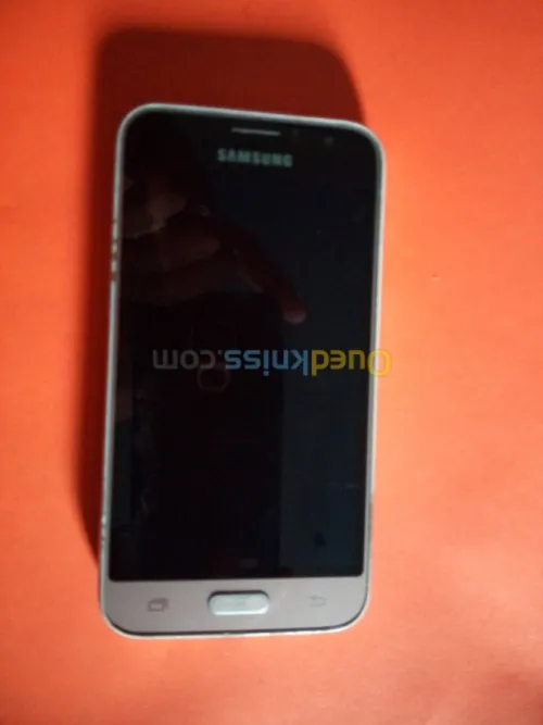 Samsung Galaxy J1 (2016)