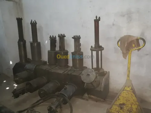 Machine injection plastique 