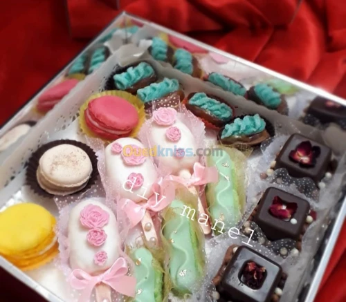 Gâteaux et Sucre coloré 