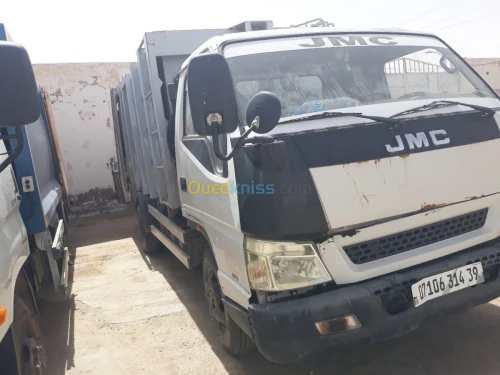 كراء السيارات و الشاحنات 